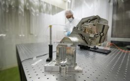 2017/10 - Testing the pupil slicer on the IRAP / OMP test bench (© S. Chastanet – CNRS/OMP)