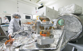 2017/12 - Preparation before removing the fiber from the SPIRou bench (©S.Chastanet - CNRS/OMP)