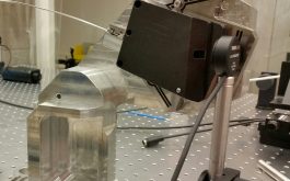 2017/01 - The slicer and dedicated mount during acceptance tests (© Y.Micheau, IRAP/OMP)