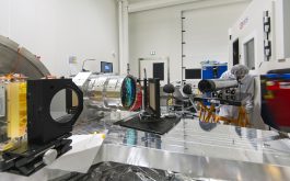 2017/12 - Last alignment verifications before disassembly (©S.Chastanet - CNRS/OMP)