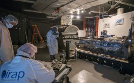 2018/02 - Focusing the SPIRou spectrograph by adjusting the pupil slicer and the fold mirror versus the off-axis parabola #2 (© S. Chastanet -CNRS/OMP)