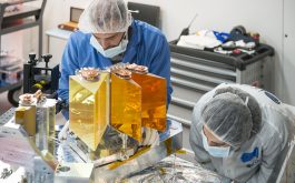 2018/02 - Installing the triple-prism cross-disperser on the SPIRou optical bench #2 (© S. Chastanet - CNRS/OMP)