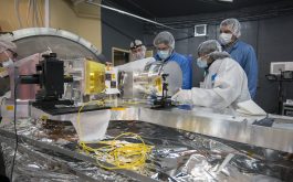 2018/02 - Installing the dioptric camera on the SPIRou optical bench (© S. Chastanet - CNRS/OMP)