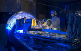 2018/02 - Overview of the fully-integrated SPIRou spectrograph with all optical components, before installing the active and passive shields (© S. Chastanet - CNRS/OMP)