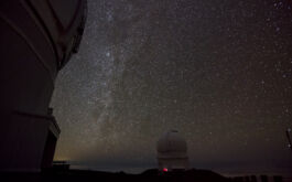2018/02 - Starry night from the top of Maunakea, with the CFH telescope in the middle and the Gemini North telescope on the left (© S. Chastanet - CNRS/OMP)