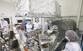 2017/11 - Opening the SPIRou spectrograph to improve the multi-layer insulation and the thermal stability between cycle #3 and cycle #4 (©S.Chastanet – CNRS/OMP)