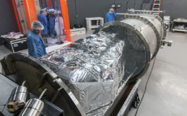 2018/02 - Opening the SPIRou vessel following the first vacuum test #1 (© S.Chastanet - CNRS/OMP)