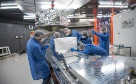 2018/02 - Installing the off-axis parabolic collimator on the SPIRou bench (© S. Chastanet - CNRS/OMP)