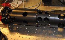 2014/01 - Parabolas at each end are not yet mounted on this etalon mechanical assembly (©SPIRou team)