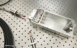 2016/04 - The Cassegrain section of the fiber link, featuring three fibers in their aluminum box (©S.Chastanet - OMP)