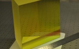 2015/08 - The Infrasil SPIRou prism after AR coating (©SPIRou team)