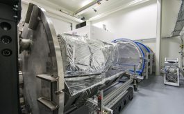 2016/09 - Overview of the complete cryostat in the IRAP/P2IS clean room, in Toulouse (©SChastanet-CNRS/OMP)
