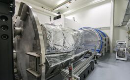 2016/09 - Overview of the complete cryostat in the IRAP/P2IS clean room, in Toulouse (©SChastanet-CNRS/OMP)